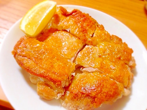 パリパリ!チキンステーキ。ガーリックバタ醤油ソース